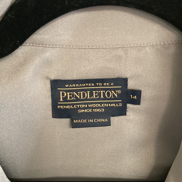 Pendleton gray polyester blouse NWT - Picture 2 of 3
